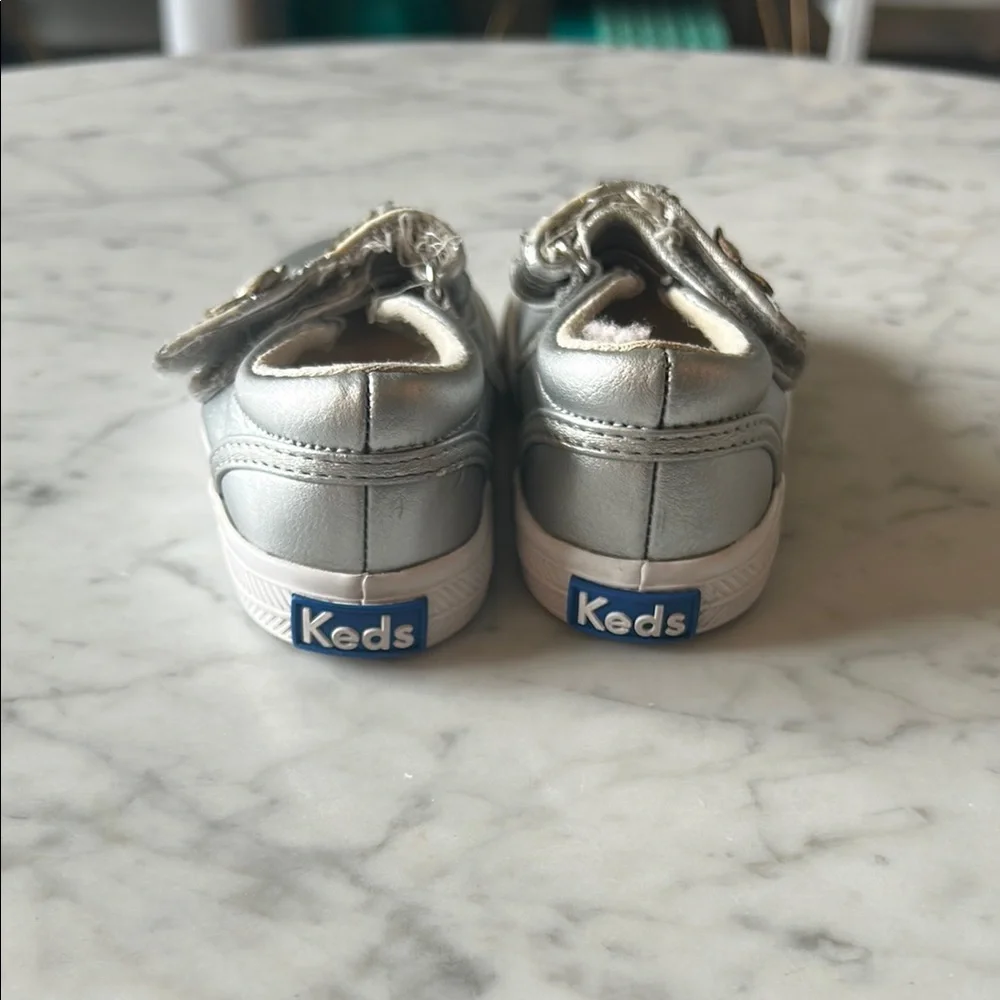 Keds toddler sz 5.5 Silver mary Jane’s with Floral Detail